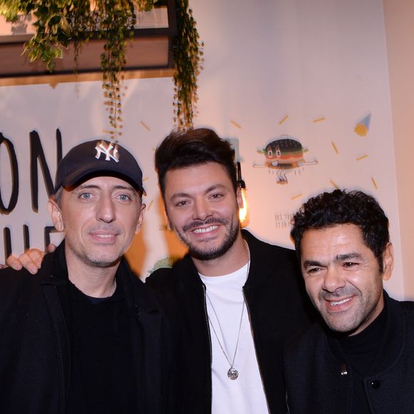 Gad Elmaleh, Kev Adams, Jamel Debbouze - Inauguration du nouveau restaurant de fast food healthy de K. Adams, le "Jak Healthy" au 24 rue de Rivoli dans le 4ème arrondissement à Paris, le 15 octobre 2019. © Rachid Bellak/Bestimage