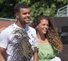 Les deux grands frères, Sugar et Leelow, ont également été mis à l’honneur dans un autre cliché pris un autre jour. 

Le Français Jo-Wilfried Tsonga, éliminé lors de l'Open Parc d'Auvergne Rhône Alpes à Lyon, s'apprête à faire ses adieux au tennis après Roland Garros. Sous le regard de sa femme Noura et son fils Sugar, le champion de tennis de 37 ans a été battu par le Slovaque Alex Molcan (6-4, 6-4). Le 16 mai 2022. 
© Sandrine Thesillat / Panoramic / Bestimage 
Merci de flouter le visage des enfants avant parution.