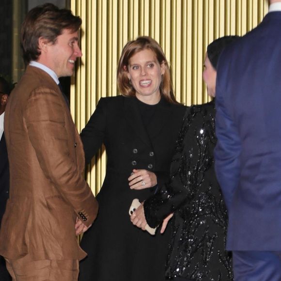 La princesse Beatrice d'York et son mari Edoardo Mapelli Mozzi lors de l'inauguration de l'hôtel Chancery Rosewood à Londres, Royaume-Uni, le 14 octobre 2025, marquant le lancement de l'hôtel de luxe par une soirée scintillante.  Photo par Backgrid UK/ Bestimage
