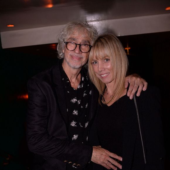 Exclusif - Louis Bertignac avec sa femme Laeticia - After de Garou au restaurant Manko à l'issue de son concert à la salle Pleyel à Paris le 7 octobre 2021. © Rachid Bellak/Bestimage