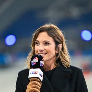 Jeudi dernier, lors d’un nouvel essai avant le grand jour, la journaliste a dû faire face à l’intégration d’une nouvelle de dernière minute ainsi qu’à un défaut de prompteur qui ne faisait plus défiler le texte.

Isabelle Ithurburu, journaliste sur le plateau de TF1 lors du match de rugby de la Série des Nations d'automne XV France - Nouvelle-Zélande All Blacks au Stade de France à Saint-Denis près de Paris, France, le 16 novembre 2024. Photo de Victor Joly/ABACAPRESS.COM