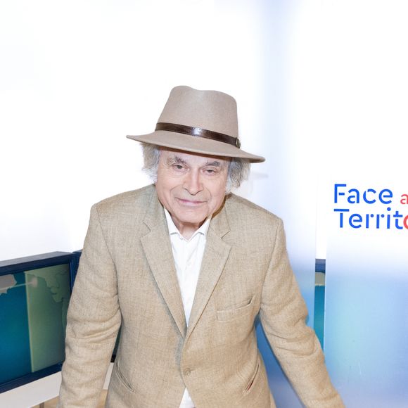 “Pour durer, il faut de la constance et de la rigueur. Je suis plus businessman que chef”, confie le fils de Franz-Olivier Giesbert à Paris Match

Exclusif - Franz-Olivier Giesbert - C.Viguier reçoit Franz-Olivier Giesbert dans son émission "Face aux territoires" sur TV5 Monde le 27 avril 2023.

© Pierre Perusseau / Bestimage