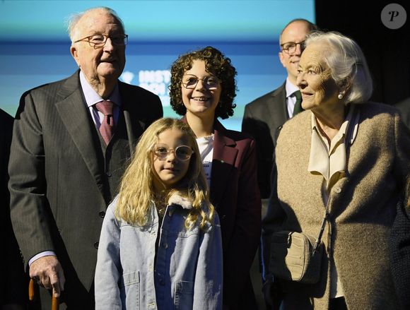 Le roi Albert II et la reine Paola assistent à l'inauguration officielle de l'Institut Roi Albert II aux Cliniques universitaires Saint-Luc à Woluwe-Saint-Lambert, le 25 septembre 2025. D'ici fin septembre 2025, ce nouvel institut regroupera toutes les activités d'oncologie et d'hématologie, à proximité immédiate du bâtiment principal des Cliniques universitaires Saint-Luc. © Photonews / Bestimage