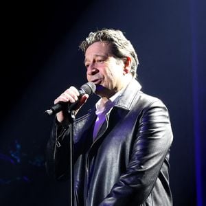 Exclusif - Laurent Gerra, rendant ici hommage à Johnny Hallyday pour E. Mitchell présent dans la salle au spectacle "Laurent Gerra se met à table!" au Casino de Paris le 19 décembre 2024.

© Bertrand Rindoff / Bestimage