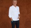Il s'agit de Lionel Bonnet, qui travaillait comme régisseur en mer pour l'émission.

Denis Brogniart au village lors des Internationaux de France de tennis de Roland Garros 2023, à Paris, France, le 6 juin 2023. © Jacovides-Moreau/Bestimage