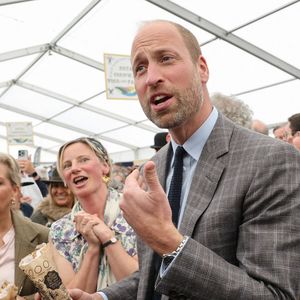 Le prince William et Sophie Rhys-Jones - Le Prince de Galles, connu sous le nom de Duc de Cornouailles lorsqu'il est en Cornouailles, et la Duchesse d'Edimbourg, avec des Duchy Pasties lors d'une visite au pavillon de l'alimentation et de l'agriculture au Royal Cornwall Show au Royal Cornwall Showground, Whitecross, Wadebridge. Vendredi 6 juin 2025. Photo by Chris Jackson/PA Wire/ABACAPRESS.COM