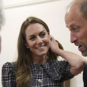 Toutefois, les voisins du prince et de la princesse de Galles s'y opposent fortement.

Le prince William, prince de Galles et Catherine Kate Middleton, princesse de Galles sont en visite à la fédération nationale des femmes à Sunningdale, dans le Berkshire le 8 septembre 2025.