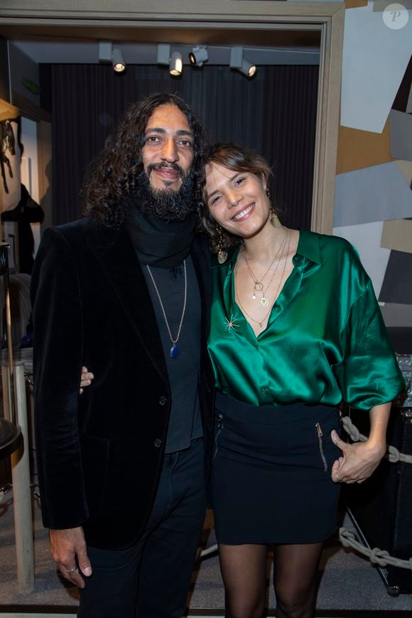 La fille de Julien Clerc et de Virginie Coupérie-Eiffel, née en 1988, explique ainsi que son troisième album "Regarde" sorti en juin 2025 évoque sa séparation avec le père de son fils

Exclusif - Robinho Tavares et  Vanille Clerc - Soirée privée pour le lancement de la collaboration de la marque Nathalie Blanc avec Lorenz Bäumer à Paris le 28 novembre 2019. © Pierre Perusseau/Bestimage