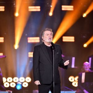 Exclusif - Eddy Mitchell - Enregistrement de l'émission "Un soir à Monaco avec Laurent Gerra" sur la scène de la salle des Etoiles du Monte-Carlo Sporting à Monaco, diffusée le 18 décembre 2021 à 21h05. Le 7 décembre 2021. © Bruno Bebert / Bestimage
