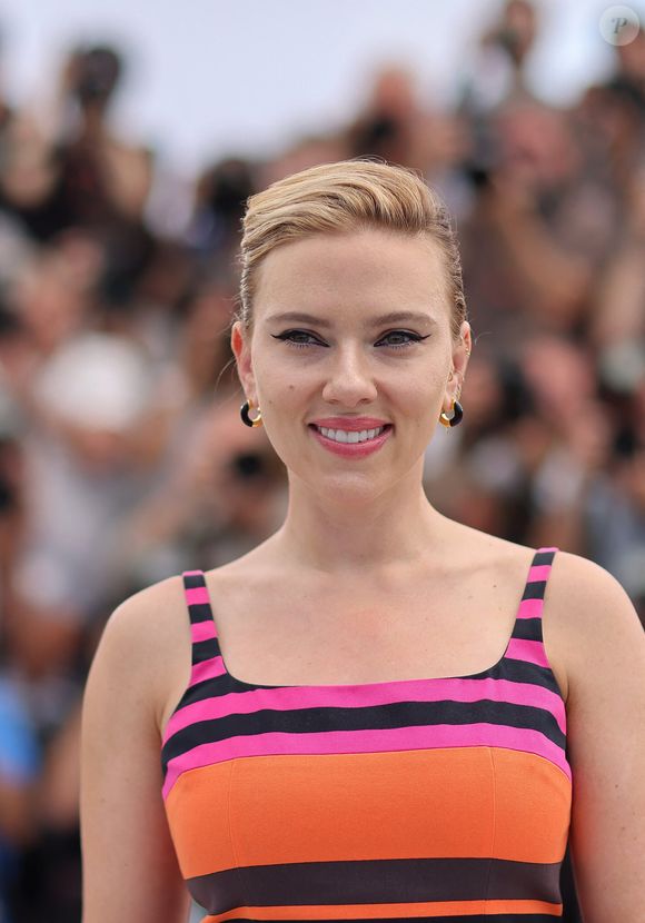 Scarlett Johansson - Photocall de "Asteroid City" lors du 76ème Festival International du Film de Cannes le 24 mai 2023. © Jacovides-Moreau/Bestimage
