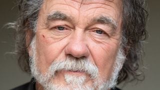 "J'ai été loin dans l'alcool" : Olivier Marchal aborde avec franchise ce qui l'empêche d'être "totalement alcoolique"