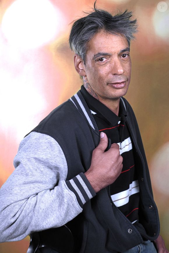 Exclusif - Portrait de Georges Alain Jones à Paris, le 16 septembre 2025.
© Cédric Perrin/Bestimage