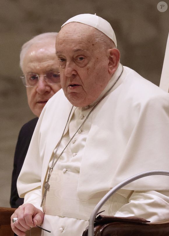 Le pape François lors de l'audience générale  dans la salle Paul VI au Vatican, le 12 février 2025. © Evandro Inetti/ZUMA Press Wire/Bestimage