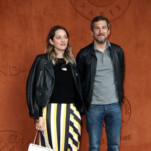Guillaume Canet et Marion Cotillard - People au village pour la finale hommes lors des internationaux de France de tennis de Roland Garros 2019 à Paris le 9 juin 2019.
© Jacovides - Moreau / Bestimage