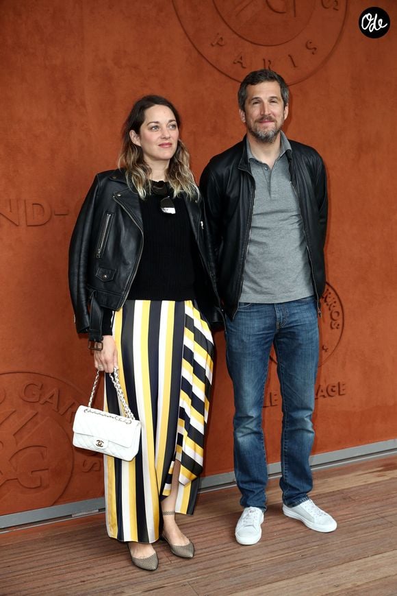 Guillaume Canet et Marion Cotillard - People au village pour la finale hommes lors des internationaux de France de tennis de Roland Garros 2019 à Paris le 9 juin 2019.
© Jacovides - Moreau / Bestimage