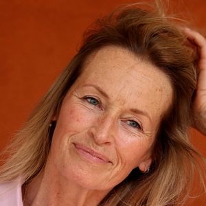 Estelle Lefébure au photocall du village lors des Internationaux de France de Tennis de Roland Garros 2026, à Paris, France, le 29 mai 2026. © Dominique Jacovides/Bestimage