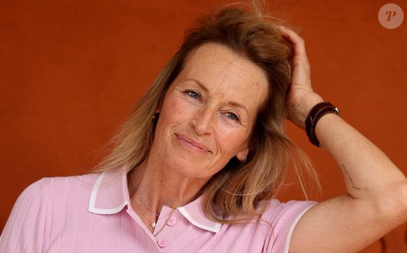 Estelle Lefébure au photocall du village lors des Internationaux de France de Tennis de Roland Garros 2026, à Paris, France, le 29 mai 2026. © Dominique Jacovides/Bestimage