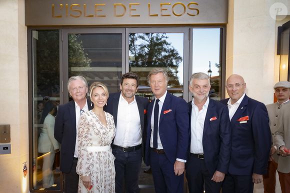 Exclusif -  Jean-Philippe Nuel (Architecte d’intérieur), Maud Bailly (Directrice générale Sofitel, MGallery & Emblems), Sébastien Bazin (PDG du groupe Accor), Patrick Bruel, Pierre Gonzalvez (Maire de l’Isle sur la Sorgue), Emmanuel Borla (Directeur de l’hôtel) - Patrick Bruel inaugure son hôtel cinq étoiles "L'Isle de Leos MGallery" à L'Isle-sur-la-Sorgue, France, le 23 septembre 2025. © Jack Tribeca / Bestimage