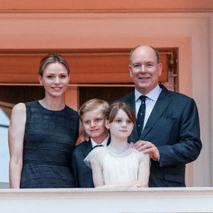 Jessica Sbaraglia, fondatrice de Terrae, a installé un potager dans les jardins du Palais princier de Monaco. 

Le prince Albert II de Monaco, la princesse Charlène de Monaco, le prince Jacques de Monaco, marquis des Baux, et la princesse Gabriella de Monaco, comtesse de Carladès lors de la célébration de la fête de la Saint-Jean sur la Place du Palais princier de Monaco. © Claudia Albuquerque/Bestimage