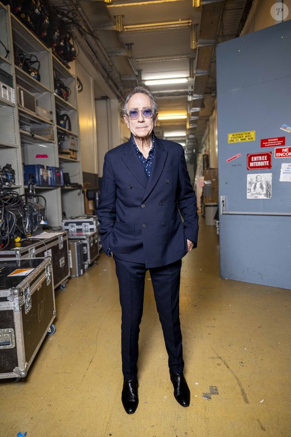 Exclusif - Alain Chamfort - Backstage de l’émission “Unis pour Mayotte” diffusée en direct sur France 2, qui a permis de récolter plus de 5 millions de dons le 17 décembre 2024.
© Pierre Perusseau / Bestimage