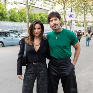 Jade Leboeuf raconte avoir mal vécu l’omniprésence des fans dans les moments privés avec son père.

Jade Leboeuf, Stéphane Rodrigues arrivent au concert de Charlotte Cardin à l'Accor Arena à Paris, le 30 avril 2026. 

© Tiphaine Lebely / Bestimage