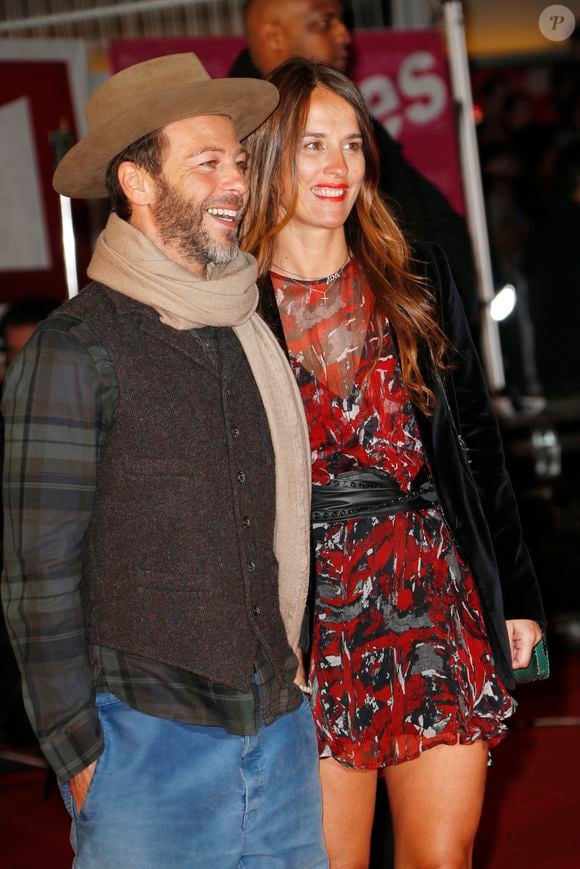 Cette vision du couple et du temps qui passe traverse son nouvel album Fête foraine, prévu pour mars. 

Christophe Maé et sa compagne Nadège Sarron lors de la 18ème cérémonie des "NRJ Music Awards" au Palais des Festivals à Cannes, le 12 novembre 2016. © Christophe Aubert via Bestimage