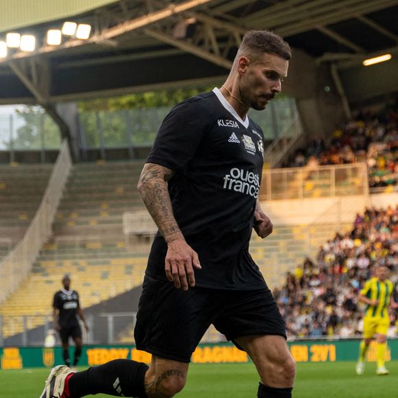 Matt Pokora (M. Pokora) - Match des Légendes du Variétés Club de France contre le FC Nantes au profit du Secours Populaire au stade de la Beaujoire à Nantes le 3 juin 2025.  © Martin Bousseau/Bestimage