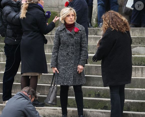 Evelyne Dheliat arrive à la cérémonie d'enterrement de Catherine Laborde à l'église Saint-Roch à Paris, France, le 6 février 2025.  Photo par Jerome Domine/ABACAPRESS.COM