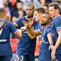 A 37 ans, cet ancien footballeur du PSG renonce à son salaire pour sauver son club : "Je n'ai plus besoin d'argent"