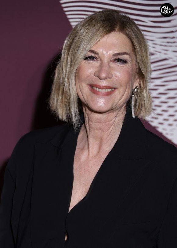 Dans la suite de ses confidences, Michèle Laroque n’a aucun doute : l’âge ne veut rien dire. C’est la mentalité que nous avons qui dirige nos actions.

Michèle Laroque au photocall du dîner de la 51ème cérémonie des César au Fouquet's à Paris, France, le 27 février 2026. © Denis Guignebourg/Bestimage