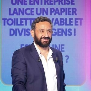 Exclusif - Cyril Hanouna, sur le plateau de l’émission « TPMP » présentée par C.Hanouna et diffusée en direct sur Youtube et sur toutes les box (SFR, FREE, Bouygues, MyCanal etc), Boulogne-Billancourt, France, le 17 mars 2025. © Jack Tribeca / Bestimage