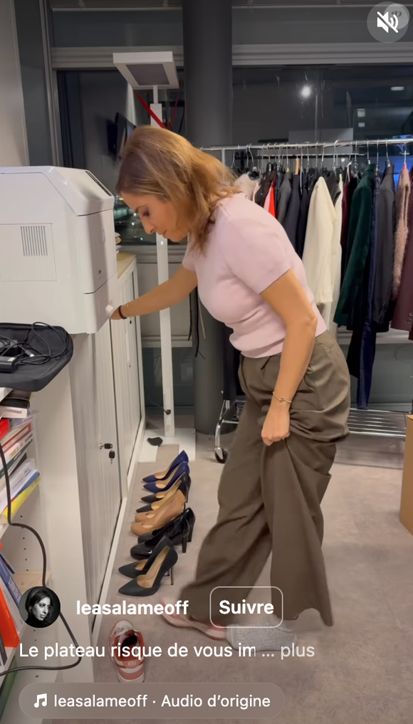 Le stress monte progressivement à mesure que l’heure de l’antenne approche.

Léa Salamé avant son JT de 20 heurs sur France 2. Capture Instagram.