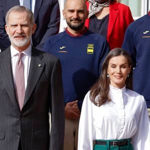 La reine Letizia d'Espagne et le roi Felipe VI d'Espagne à la réception de l'équipe olympique espagnole après leur participation aux Jeux olympiques d'hiver de 2026 à Milan-Cortina au palais de la Zarzuela à Madrid, 25 février 2026.
Photo : Dana Press / Bestimage