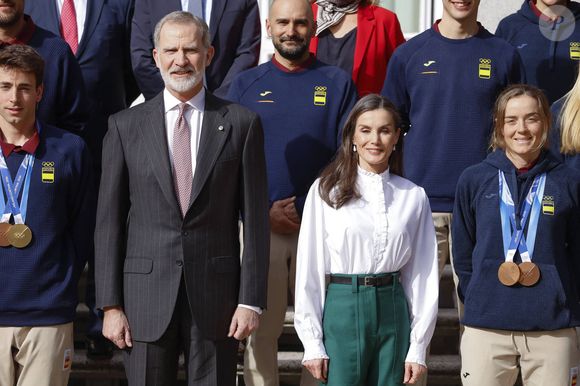 La reine Letizia d'Espagne et le roi Felipe VI d'Espagne à la réception de l'équipe olympique espagnole après leur participation aux Jeux olympiques d'hiver de 2026 à Milan-Cortina au palais de la Zarzuela à Madrid, 25 février 2026.

Photo : Dana Press / Bestimage