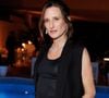 "Les États-Unis, oui, mais pas à n’importe quel prix", résume-t-elle.

Camille Cottin - Dîner "Dior x Madame Figaro" sur la terrasse d'Albane lors du 79ème Festival International du Film de Cannes. Le 16 mai 2026. © Olivier Borde / Bestimage