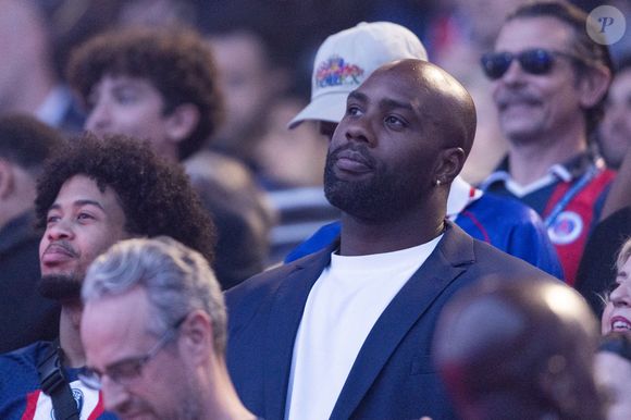 Teddy Riner est la troisième personnalité préférée des Français. 

Teddy Riner - Les joueurs du PSG célèbrent leur titre de Champion d'Europe au Parc Des Princes à Paris, le 1er juin 2025. © Cyril Moreau/Bestimage