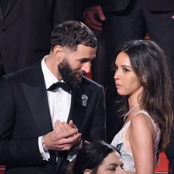 Karim Benzema et sa compagne Lyna Khoudri à la descente des marches du film « 13 jours 13 nuits » lors du 78ème Festival International du Film de Cannes. Le 23 mai 2025.

© Jacovides-Moreau / Bestimage