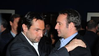Jean Dujardin et Gilles Lellouche reconnaissent leurs torts concernant leur comportement face à des actrices, mais…