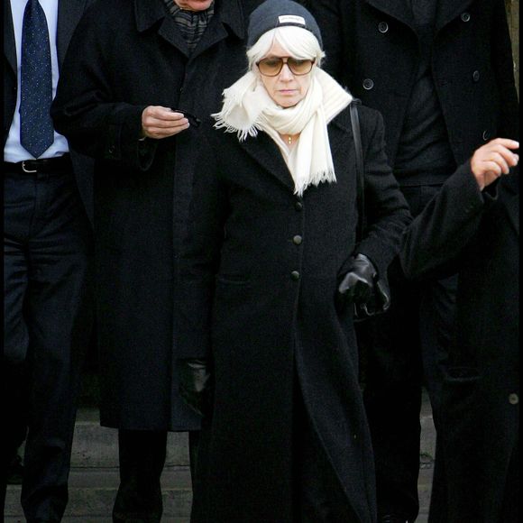 Françoise Hardy en l'église de Saint-Germain-des-Près pour les obsèques d'Alain Bashung. 
© Guillaume Gaffiot/Bestimage