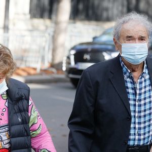 Pierre Perret et sa femme Simone Mazaltarim - Arrivées de l'émission "Vivement Dimanche Prochain" qui sera diffusée le 17 octobre 2021 au Studio Gabriel à Paris, France, le 13 octobre 2021. © Christophe Clovis / Bestimage