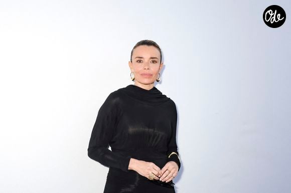 Elodie Bouchez pose en coulisses de l'émission « C à vous » lors du 78e Festival international du film de Cannes, le 15 mai 2025. © Jack Tribeca / Bestimage