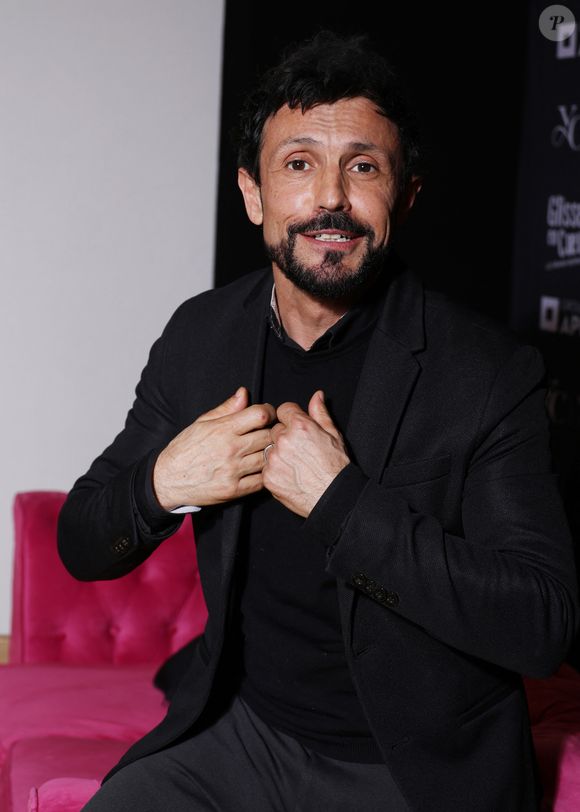 Son départ bouleverse Willy Rovelli, qui s’interroge sur son avenir dans le jeu.

Willy Rovelli à la soirée d' ouverture de la 16ème édition de l'évènement caritatif "Glisse en coeur" au Grand Bornand le 21 mars 2025. © Denis Guignebourg/Bestimage