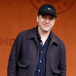 Il sera ce mercredi soir à l’affiche du téléfilm "Les Malvenus" sur France 2.
Jonathan Zaccaï au village lors des Internationaux de France de Tennis de Roland Garros 2025, à Paris, France, le 4 Juin 2025. © Jacovides-Moreau/Bestimage