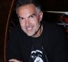Pour la première fois, l’écrivain situe l’intrigue en Bretagne, à Saint-Cast-le-Guildo, dans les Côtes-d’Armor. 

Maxime Chattam assiste au lancement du livre de Claude Onesta « PERFORMER La Méthode », organisé par Five Eyes Production au Buddha Bar à Paris, en France, le 15 avril 2026. Photo de Jérôme Dominé/ABACAPRESS.COM