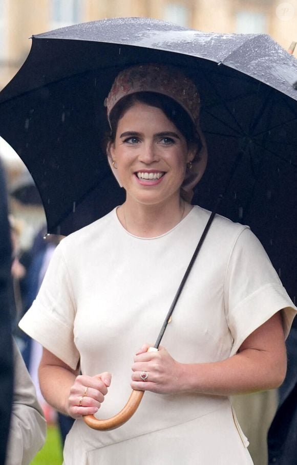 La princesse Eugenie rencontre des invités lors de la Sovereign's Garden Party au palais de Buckingham, Londres, Angleterre, Royaume-Uni, le 21 mai 2024. © Yui Mok/PA Wire/ABACAPRESS.COM
