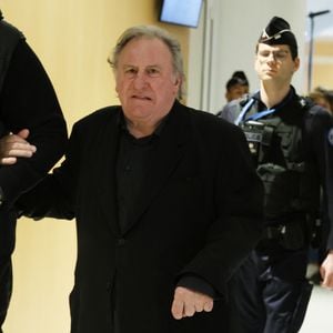 Gérard Depardieu à son procès pour agressions sexuelles sur deux femmes lors d'un tournage de film en 2021, au tribunal correctionnel de Paris, France, le 26 mars 2025 © Denis Guignebourg/Bestimage