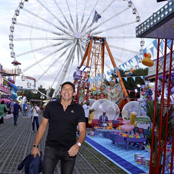 La maman de Jeanne et d'Alice (fruits de son amour avec Jean Dujardin) confie : "Ce n'était pas la même époque."

Philippe Candeloro lors de L'inauguration de la fête à NeuNeu dans le Bois de Boulogne à Paris, France, le 6 septembre 2024. © Cédric Perrin/Bestimage