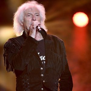 Exclusif - Hugues Auffray durant le deuxième jour d'enregistrement de l'émission de télévision "Nice Jazz Festival" au Théâtre de Verdure à Nice, le 25 juillet 2020. © Bruno Bebert / Bestimage