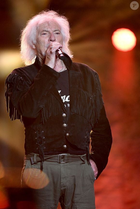 Exclusif - Hugues Auffray durant le deuxième jour d'enregistrement de l'émission de télévision "Nice Jazz Festival" au Théâtre de Verdure à Nice, le 25 juillet 2020. © Bruno Bebert / Bestimage