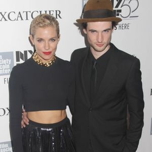 Sienna Miller et son fiancé Tom Sturridge - Première du film "Foxcatcher" lors du 52ème festival du film de New York, le 10 octobre 2014.